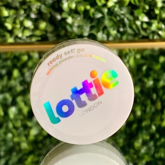 Lottie London Ready Set Go Loose Setting Powder in True Translucent Mini | NEW - Picture 5 of 8